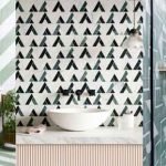 graphic-modern-bathroom-tiles-design