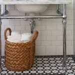 oversized-tile-style-small-bathroom-designs