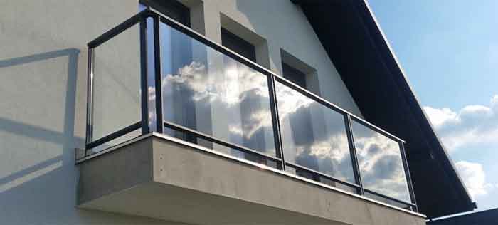 aluminium glass balcony railing