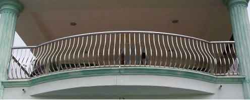 curved with pipe steel railing design