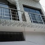 front-balcony-steel-railing-design