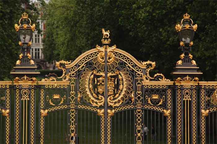 golden palace vibe gate colour
