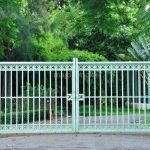 mint-green-iron-gate-colour-combination