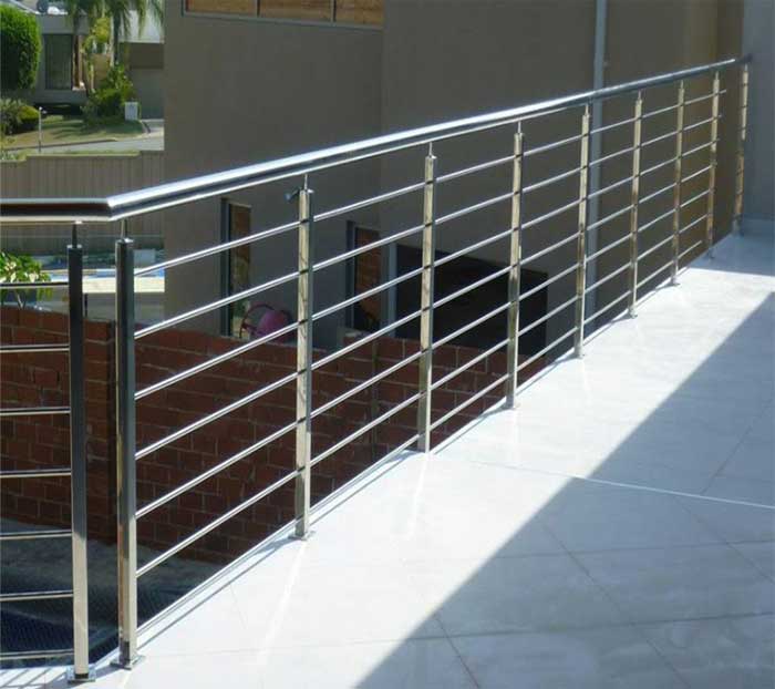 plain steel railing front balcony design
