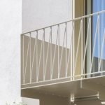 zigzag-steel-railing-design