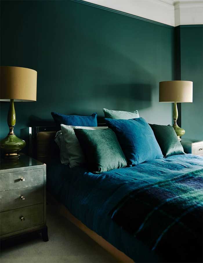 emerald green and navy combination for bedroom