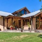 farmhouse-design-mud-bricks