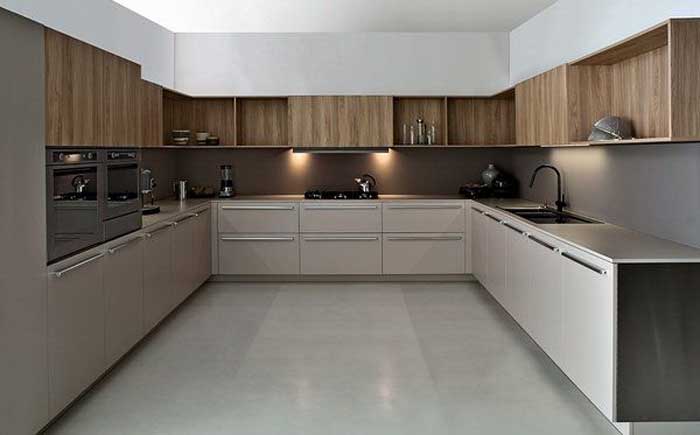 Neutral theme U shaped kitchen design
