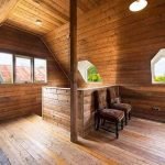 The-Classic-wooden-cottage-