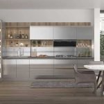 metallic-hues-for-kitchen