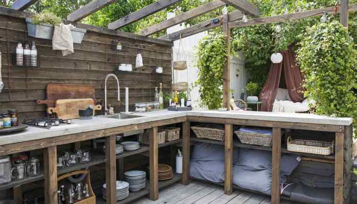 Outdoor Kitchen In An Unused Wall