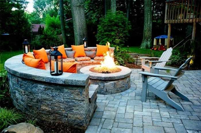 Use Natural-Elements for Outdoor Seating