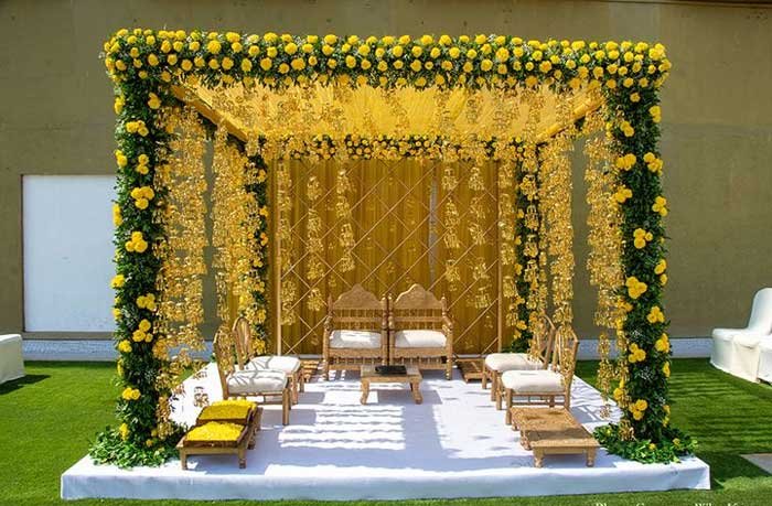 mandap decoration with natural sources