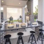Loosen up outside kitchen bar