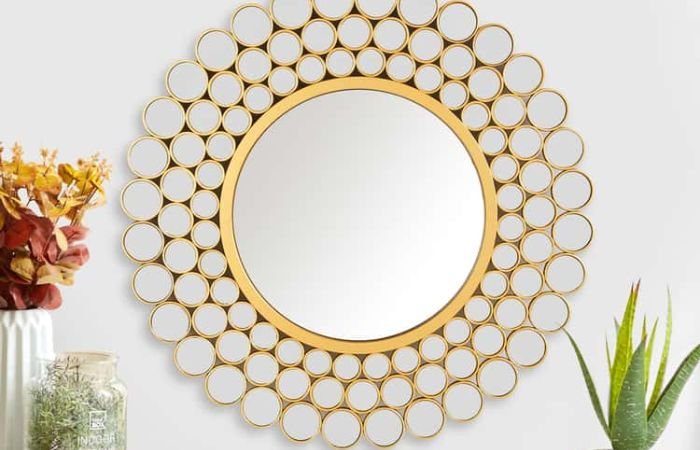 wall mirror hanging