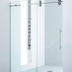 Frameless glass shower