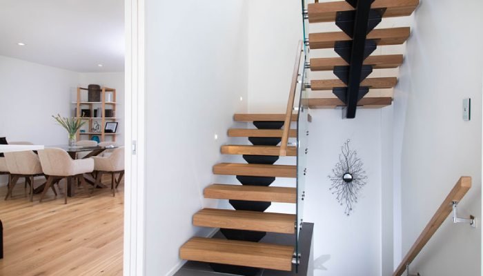 Benefits of Dog Legged Staircase