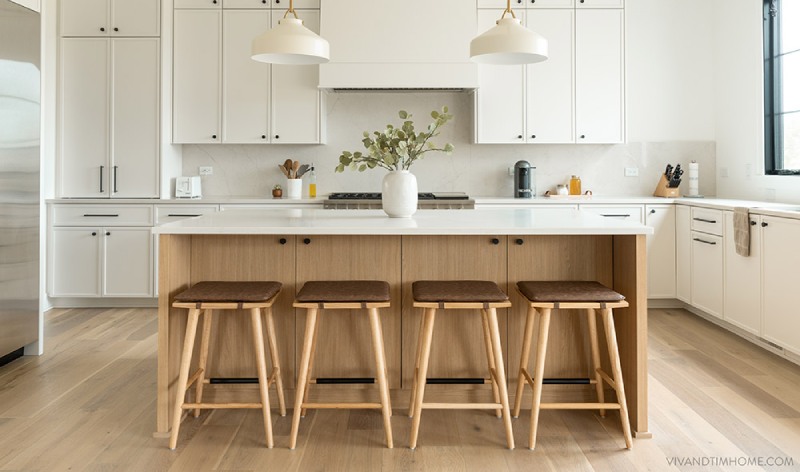 Kitchen stools and their height differences