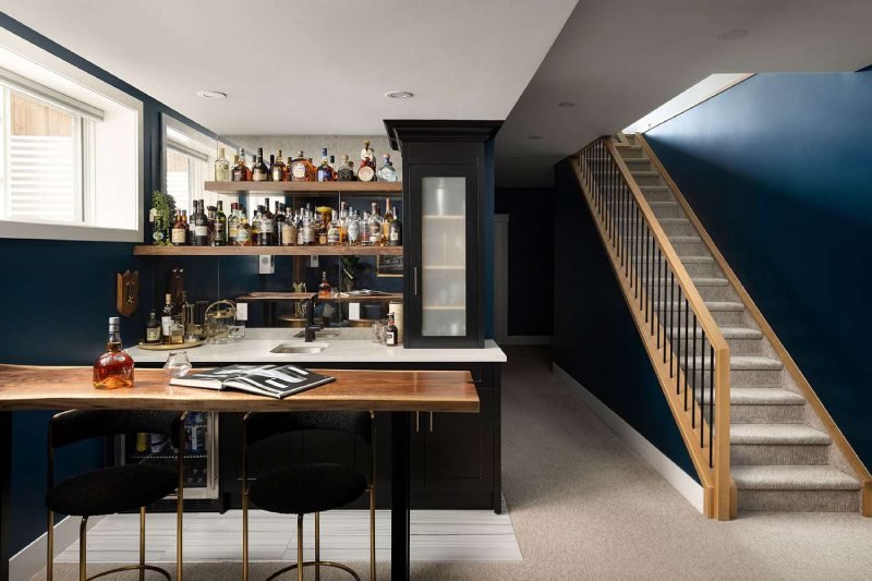 Wet-Bar-in-Basement