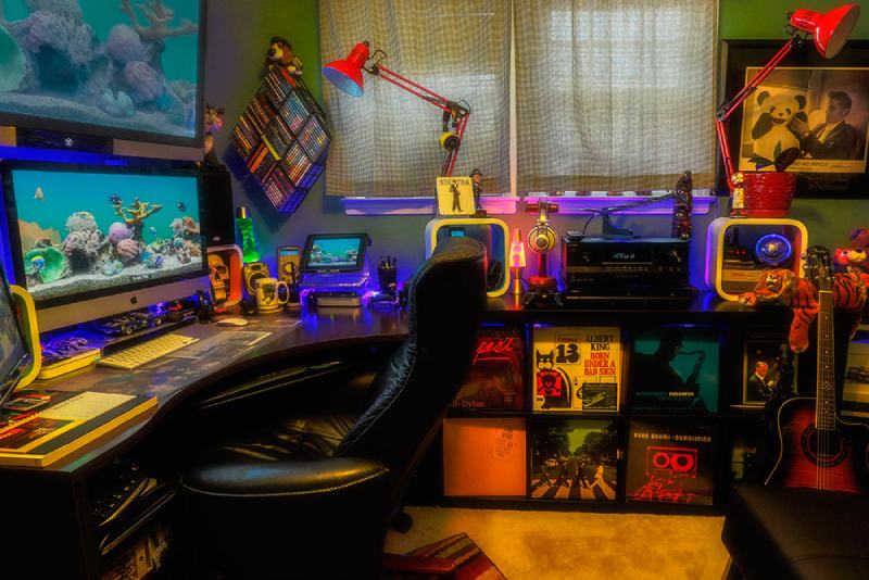 Hangout room for game lovers