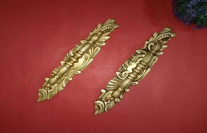 Floral Engraved Handle